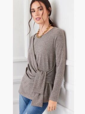 Karen Kane Drape Front Top NWOT